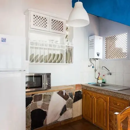 Apartment 2 Bed Ocean Front Apt * Incredible Views * Terrace
