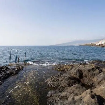 Apartment 2 Bed Ocean Front Apt * Incredible Views * Terrace